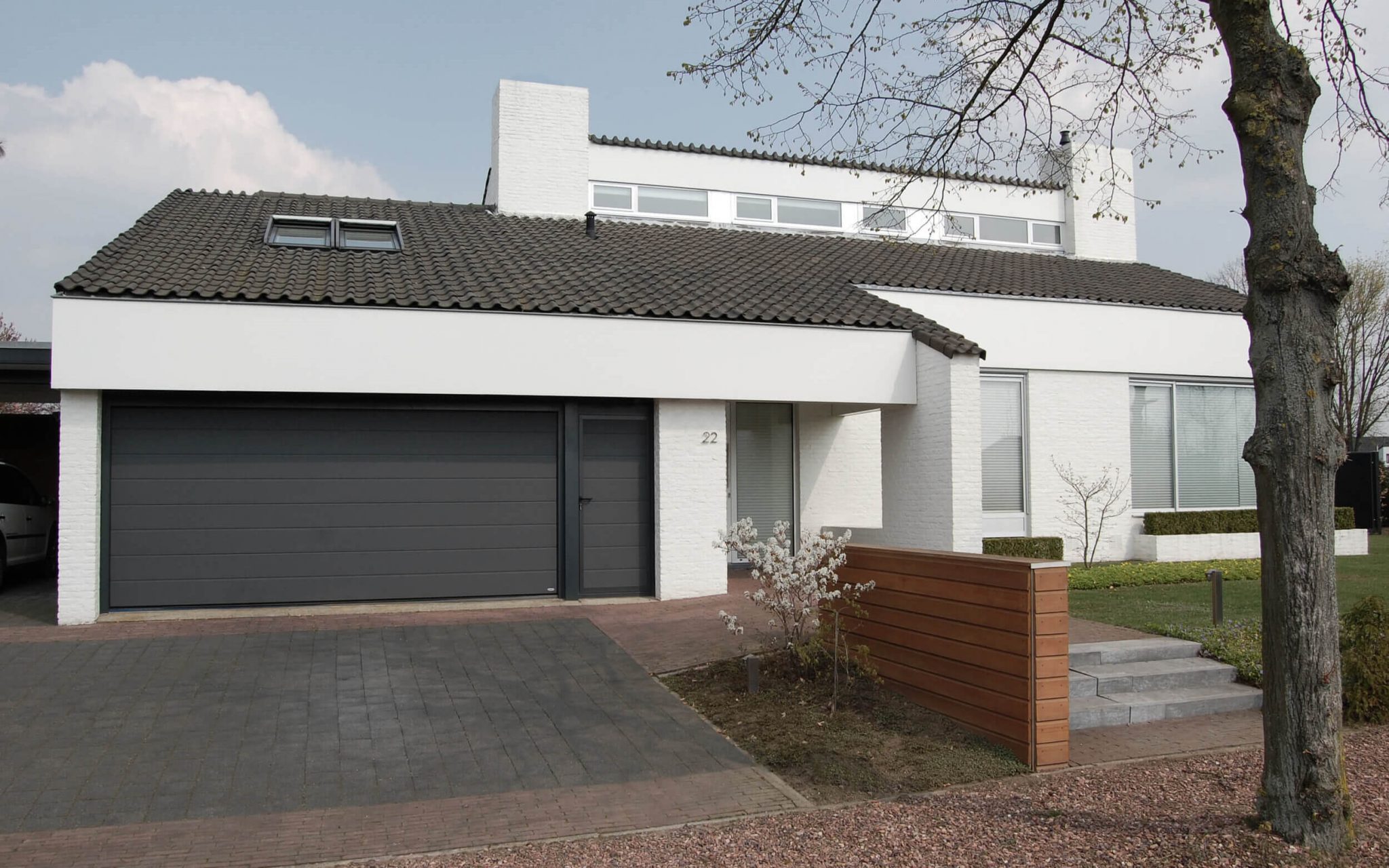 Specialist die garagedeur vervangen, toonzaal met verschillende Novoferm garagedeuren modellen in Zoetermeer