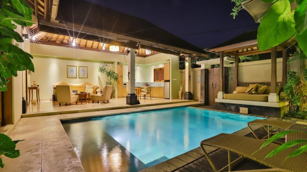 Luxe vakantievilla aan zee met privé zwembad en terras voor een perfecte vakantie in Nederland