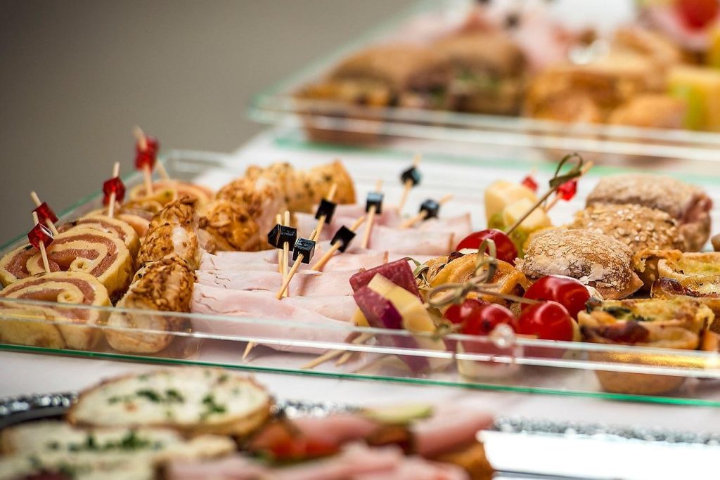 Professionele catering in Groningen voor bruiloften, zakelijke evenementen en feestjes met diverse menuopties