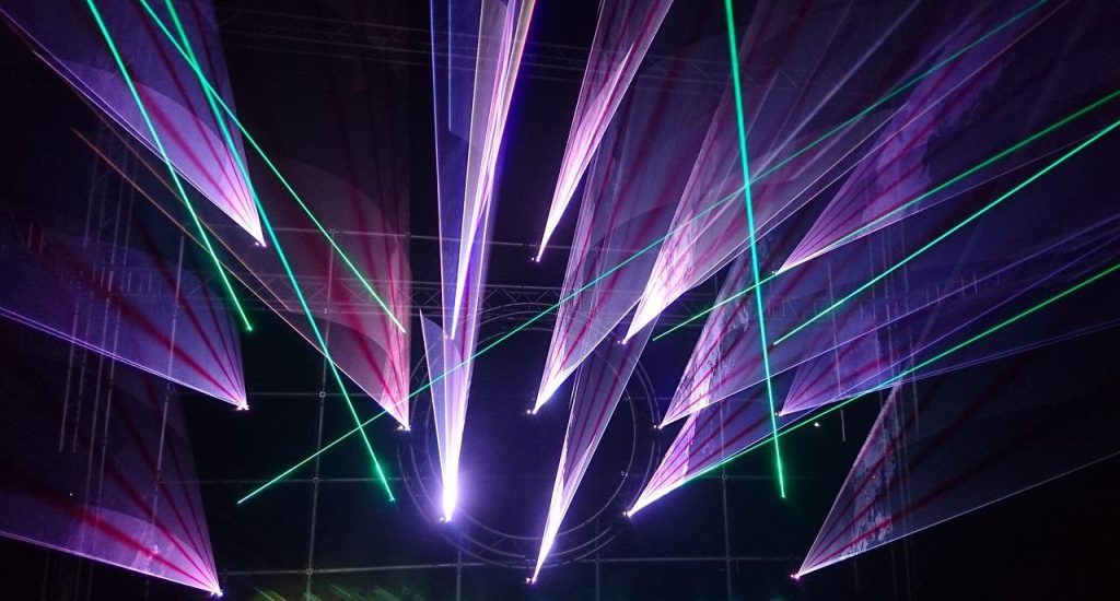 Gasten beleven actie en avontuur in Starworld, het indoor actieppark in Enschede met lasergame en andere activiteiten